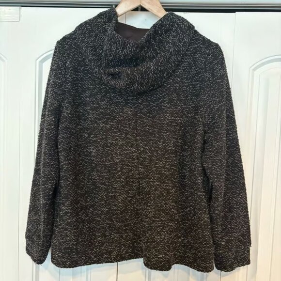 Fabletics Gray/Black Hoodie Size Large - Picture 2 of 7